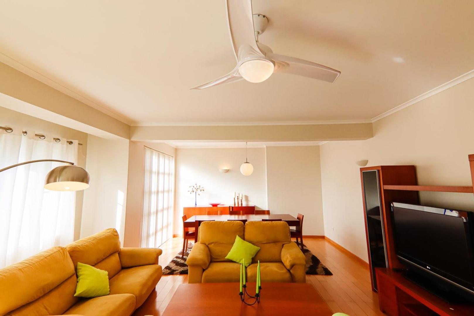 Welcomebuddy - Beatrice Downtown City Flat Ponta Delgada Buitenkant foto